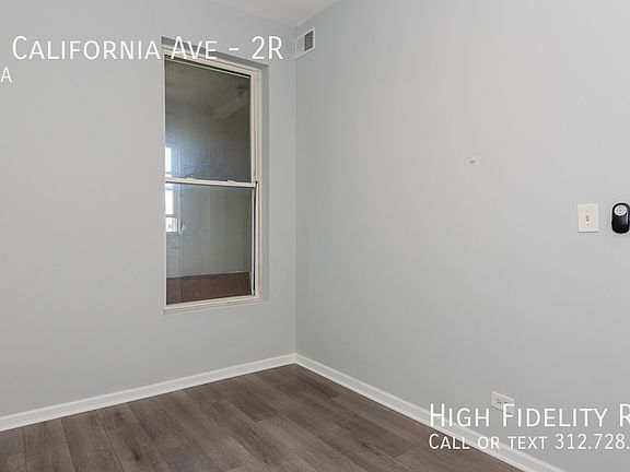 5th image of 914 N California Ave #2R