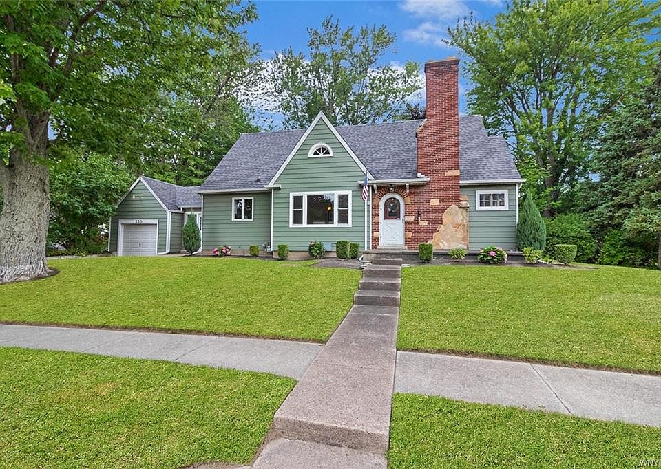1st image of 220 Irvington Dr