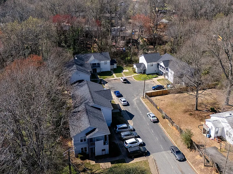 1234 Saratoga Dr — Photo 1