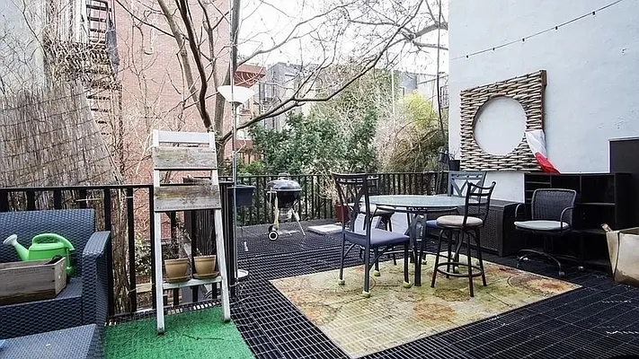 Rented by Nooklyn NYC LLC | media 24