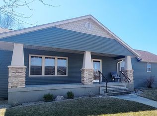 285 W Cardinal St, Garner, IA 50438