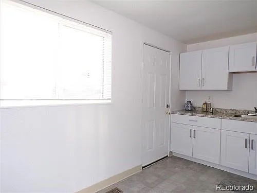1129 Dallas St — Photo 11