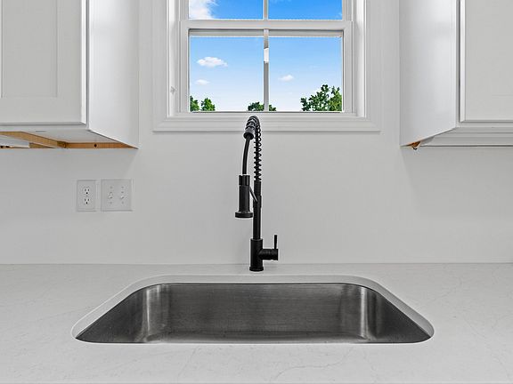 5th image of 1232 Swanee Quintet Blvd