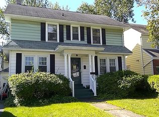 37 Tuscarora Rd, Buffalo, NY 14220