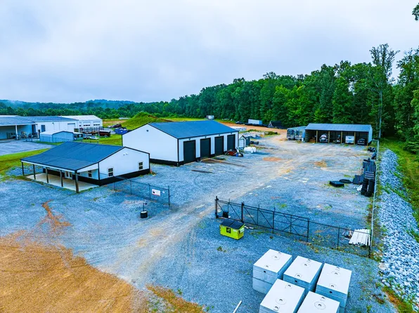 5050 Highway 79 S, Paris, TN 38242