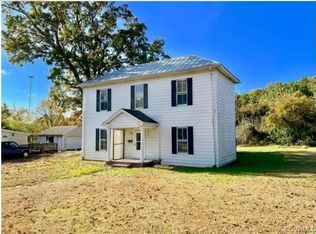 406 Custis St, Crewe, VA 23930