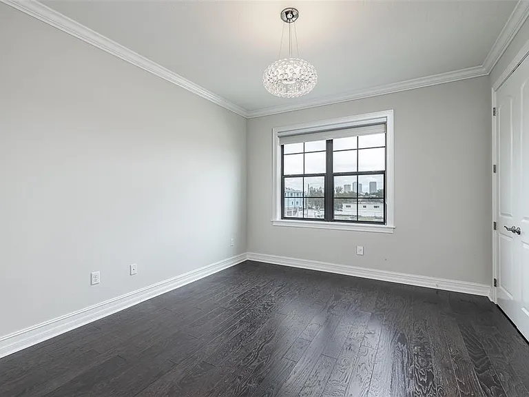 222 S Audubon Ave — Photo 24