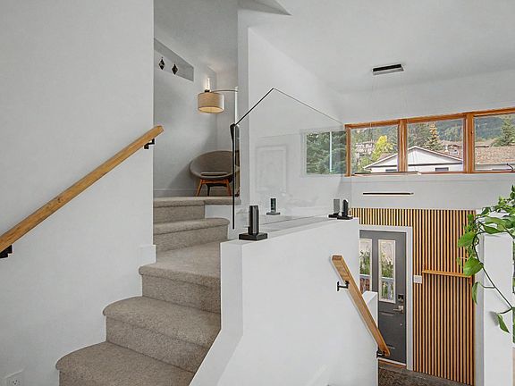 3rd image of 133 Coyote Way