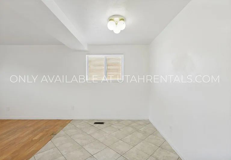 228 W Foxbridge Dr — Photo 7
