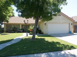 2054 Irvine Dr, Los Banos, CA 93635