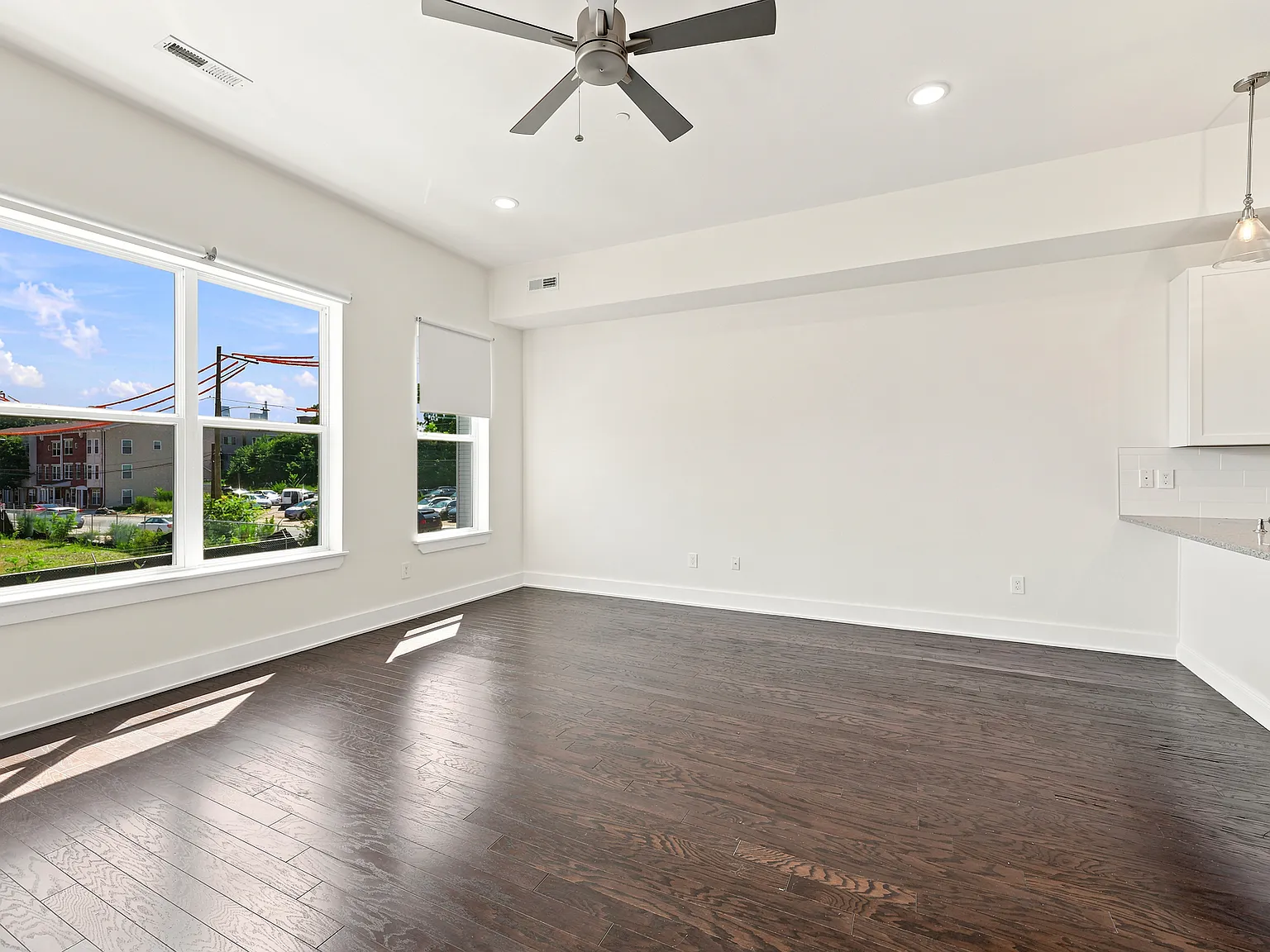 2 bed, 1218 sqft, $1,950 — Photo 2