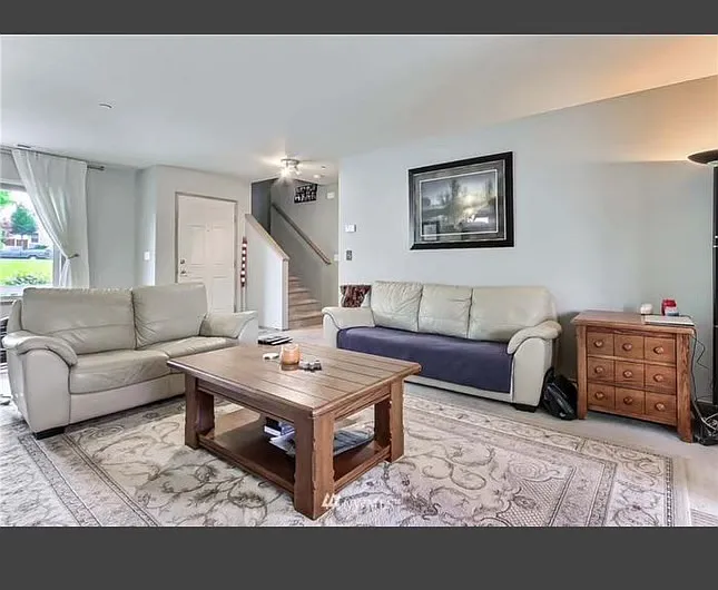 3 bed, 2.5 bath, 1716 sqft, $2,750 — Photo 4
