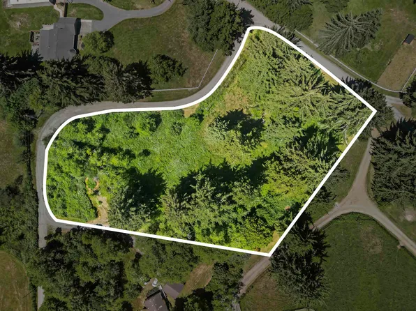 100 Bonnie Ln, Crescent City, CA 95531