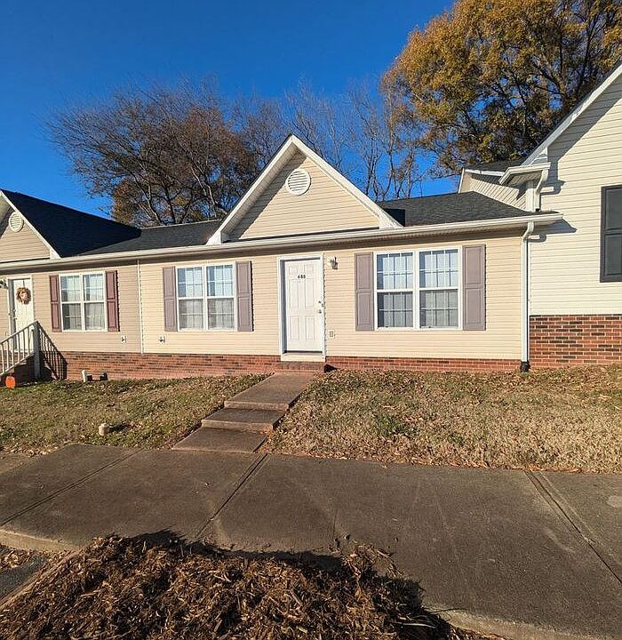 1st image of 648 W 13th St