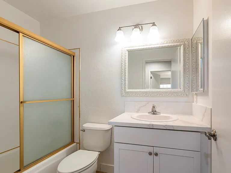 2404 Berrywood Dr — Photo 11