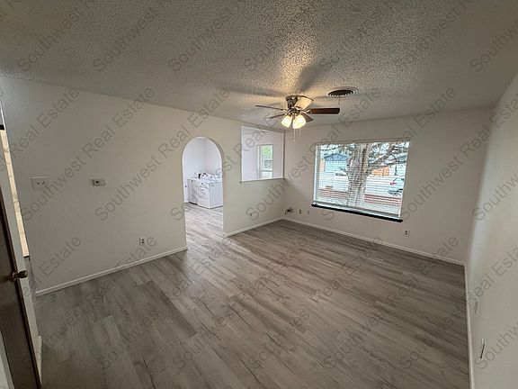 3rd image of 3740 Glenfield Dr