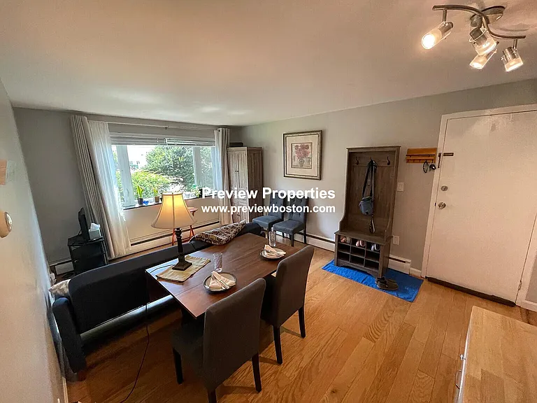 38 Carey Ave #3M — Photo 1