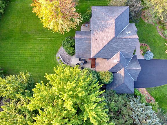 3rd image of 2400 Hidden Lake Dr