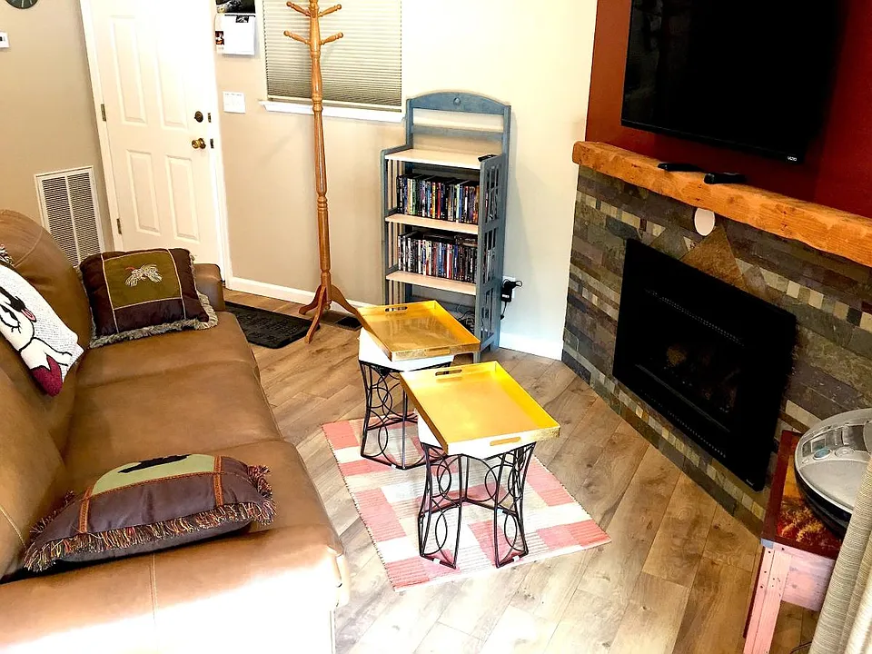 Livingroom & leather queen sofa sleeper