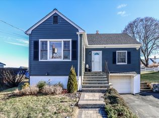 4 Pleasant St, Bethel, CT 06801