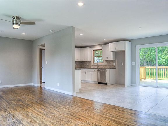 5th image of 107B Hart Ln