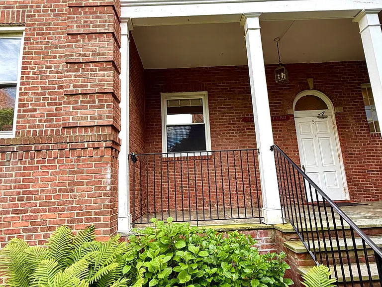 70 Strawberry Hill Ave #5-2D — Photo 2