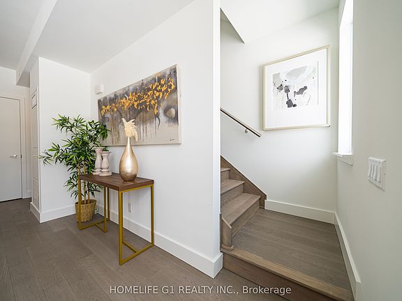 2nd image of 6 Greenbriar Rd #116