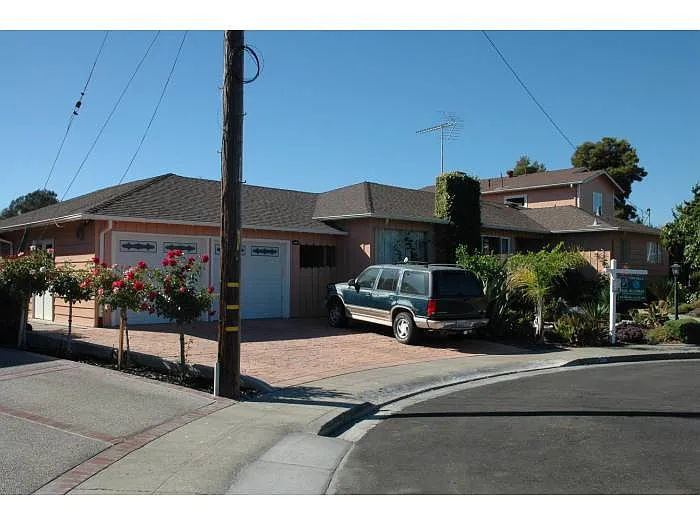 4256 Circle Ave photo 1