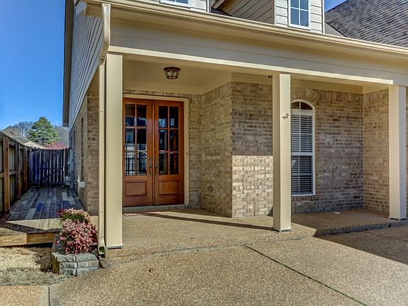 2nd image of 5206 S Newton Oak Cir