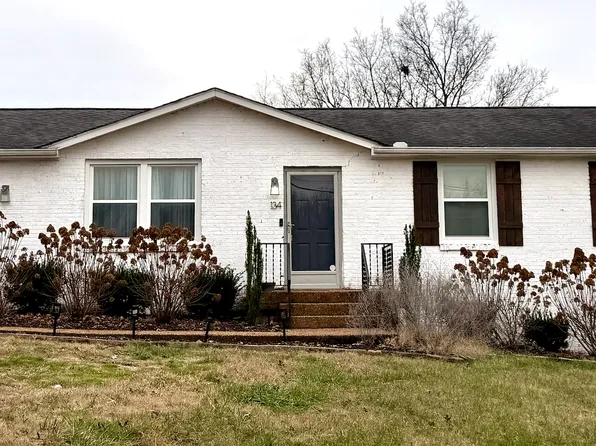 134 Two Valley Rd, Hendersonville, TN 37075