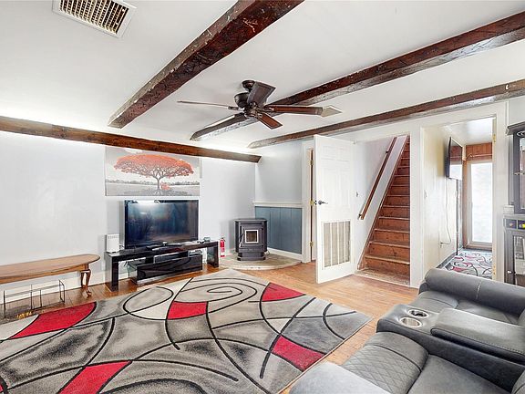 3rd image of D132 Edgewater #D