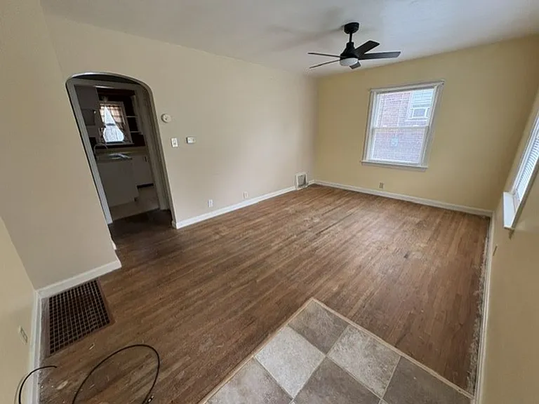 781 Saxon Ave — Photo 3