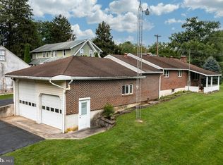 211 Spring Mount Rd, Schwenksville, PA 19473