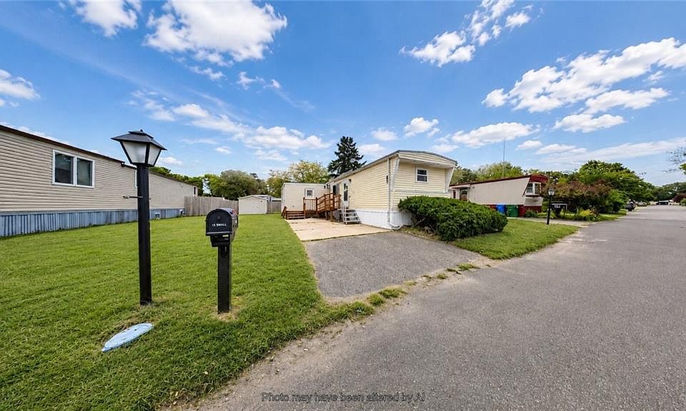 1st image of 39 Valley Forge Dr