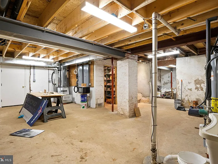 16131 Old York Rd — Photo 25