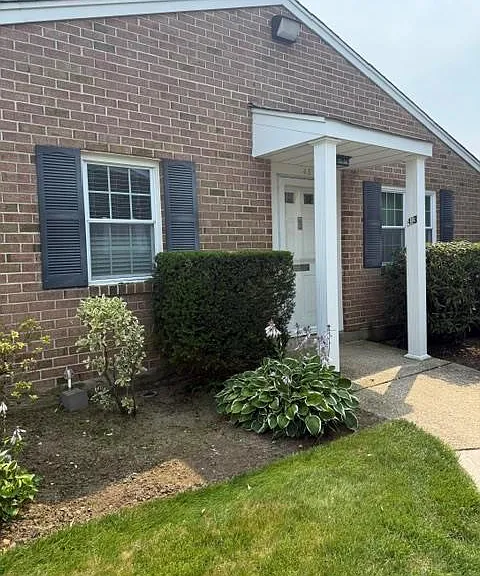 43 Harbor N — Photo 2