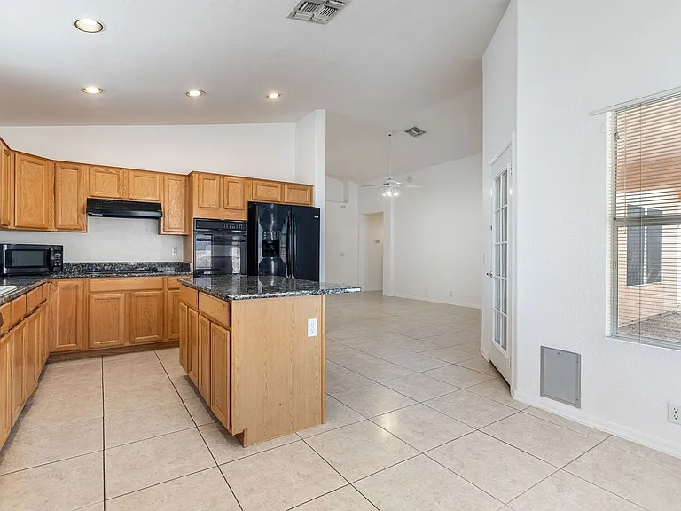 1520 E Villa Rita Dr — Photo 14