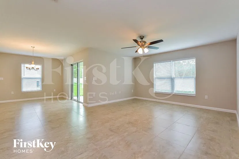 Building Photo - 481 Earhart Dr
