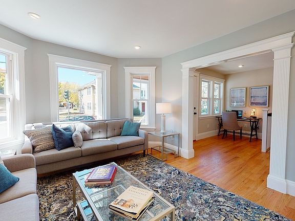 5th image of 242 White St #242