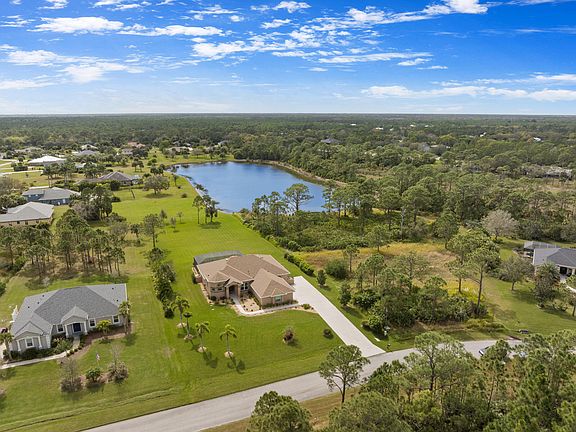 4th image of 3889 Gardenwood Cir