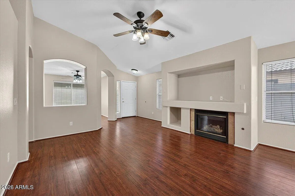 3 bed, 2.0 bath, 1536 sqft, $2,250 — Photo 3