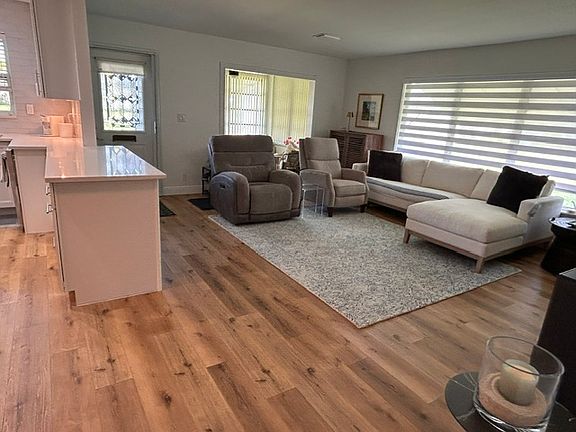 4th image of 445 High Point Blvd APT A