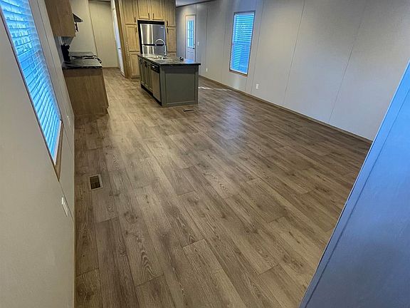 5th image of 10403 Twin Ponds Dr