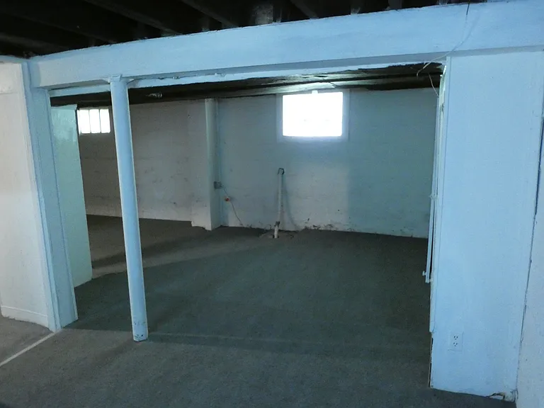2055 W 87th St — Photo 17
