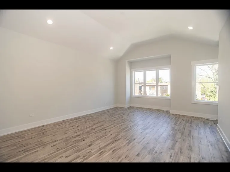 5754 N Elston Ave #2 — Photo 2