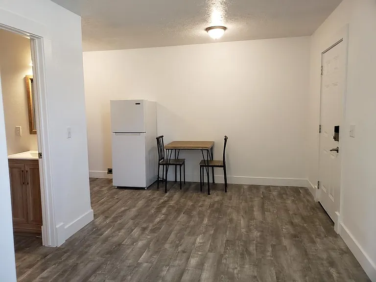 204 Ember Dr #1 — Photo 2