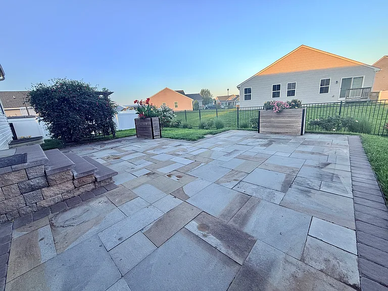 7451 Pinwheel Dr — Photo 10