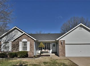 5236 Roanoke Dr, Weldon Spring, MO 63304