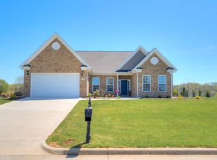 6264 Herons Landing Dr, Radford, VA 24141