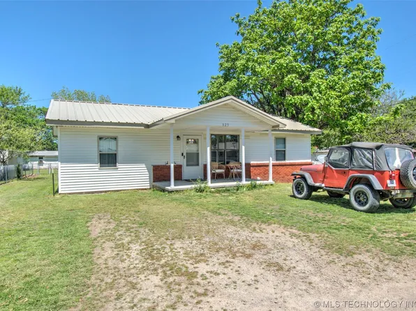 823 W Audd Ave, Checotah, OK 74426